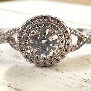 925 Sterling Silver Twist Halo Ring Size 9.25